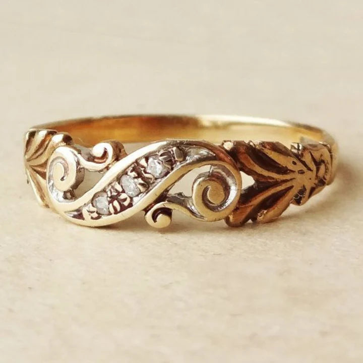Anillo Hiedra Dorada Forjada Vintage