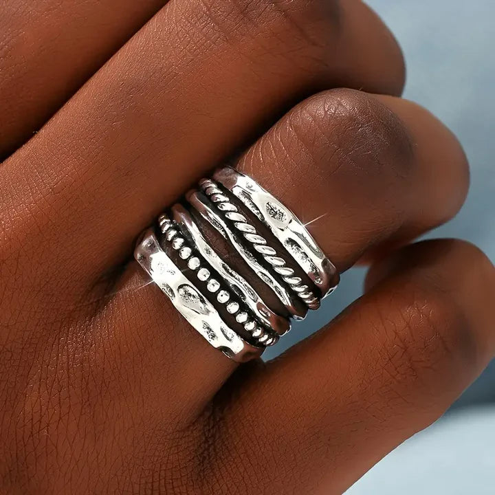 Anillo Plateado Brillante Vintage