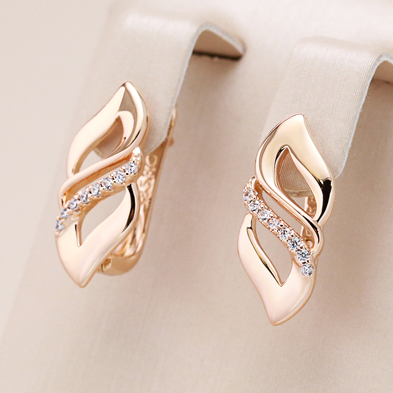 Pendientes Elegantes Irregulares en Oro
