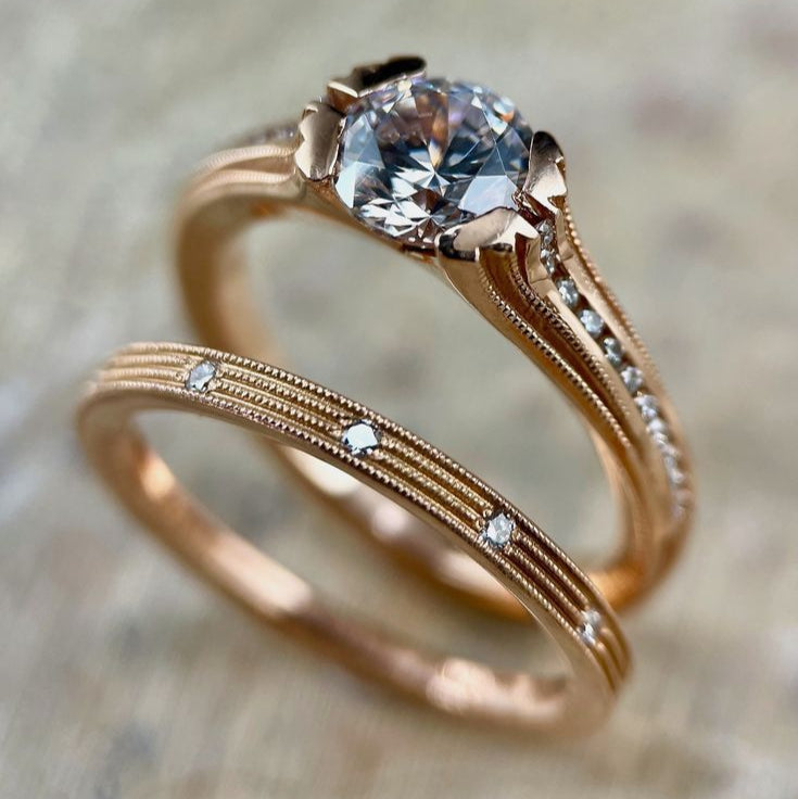 Set Exquisito de Anillos Rosados con Cristal Vintage