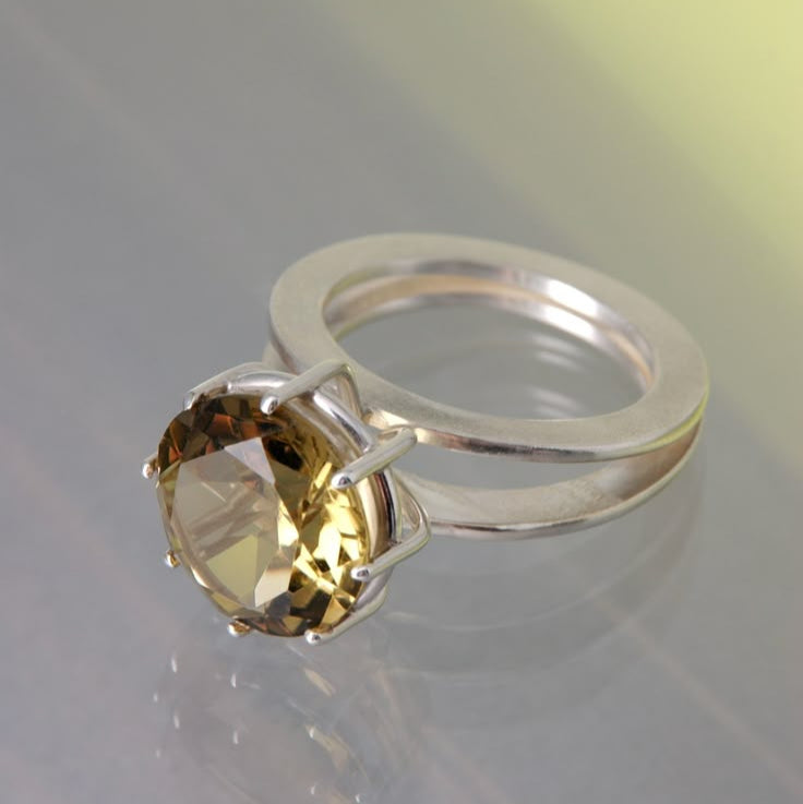 Anillo Cristal Incrustado Amarillo Multicapa Vintage