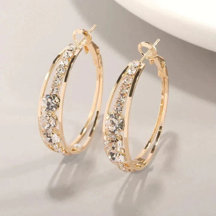 Pendientes de Aros Dorados Brillantes Elegantes