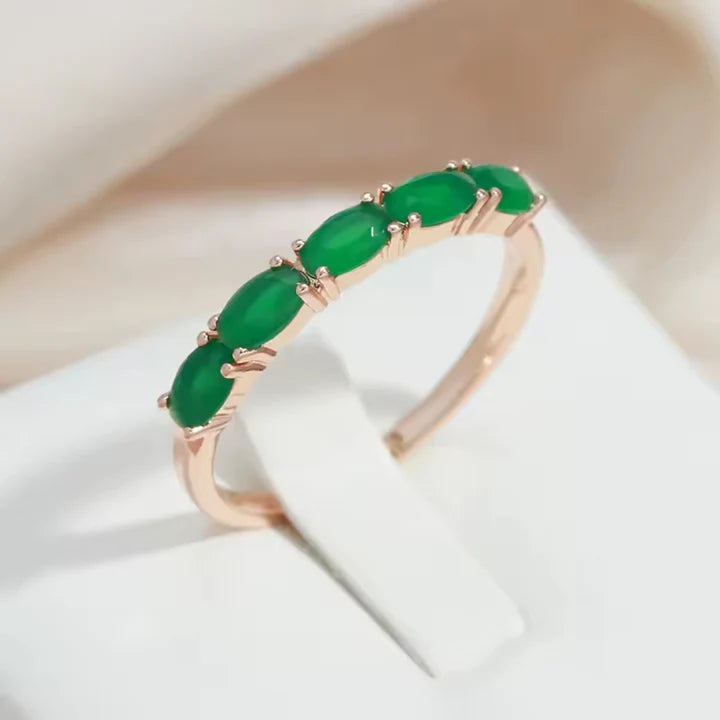 Elegante Anillo Cristalino Verde