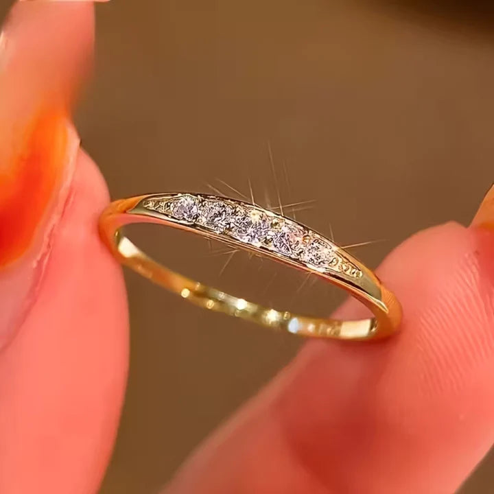 Anillo Ojo Circonio Dorado