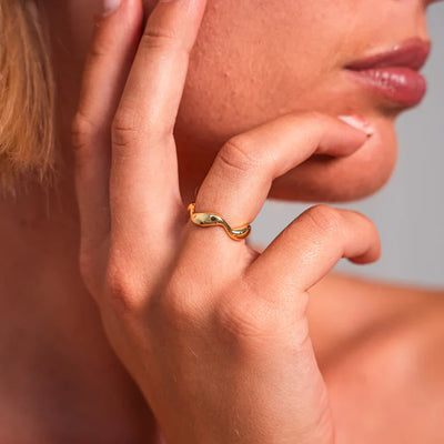 Anillo Ola Dorada