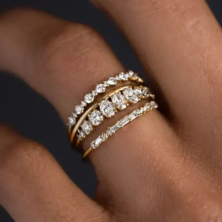 Set Anillos Brillantes en Oro Elegante