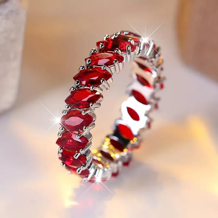 Anillo Rojo de Cristales Vintage