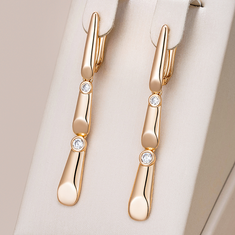 Pendientes Elegantes con Circonitas en Oro