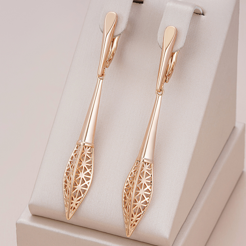 Pendientes Colgantes en Oro Elegante