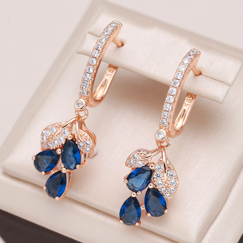 Pendientes Elegantes de Circonitas Azules en Oro